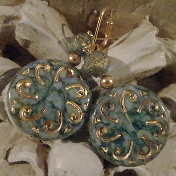 Handmade coin-style earrings from Czech components in three stylish colors - Picture 5 of 9